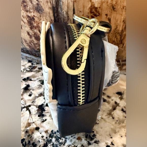 Loungefly Harry Potter Hogwarts™ Mystery Mini Backpack Keychain Charm - Owl - Picture 2 of 6